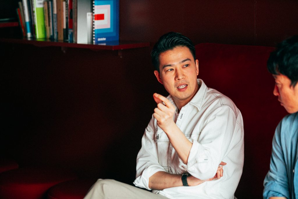 岡雄大・本間貴裕・松井明洋