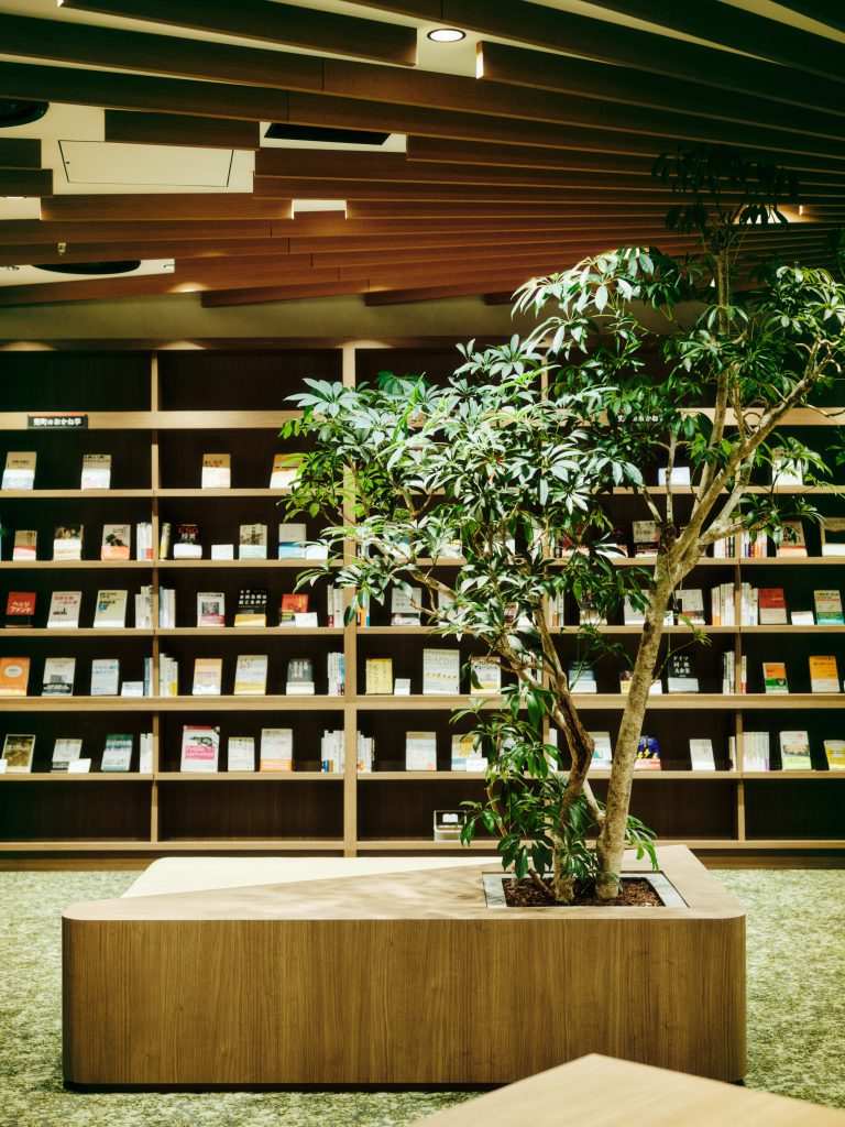 大高潤・谷一興